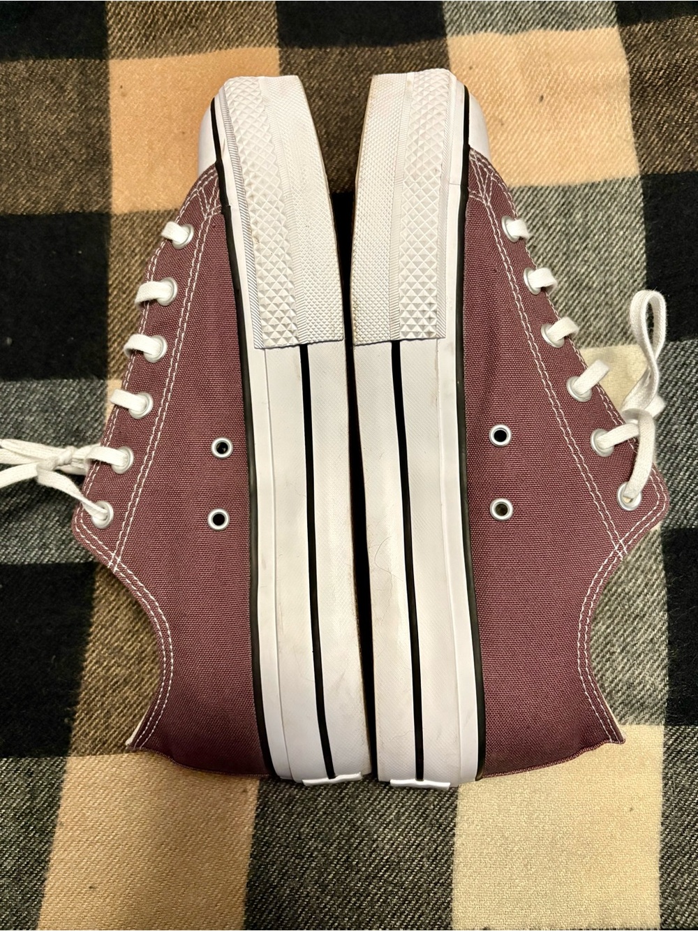 Converse Chuck Taylor All Star
Oxford Lift Shoes